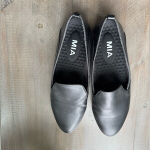 MIA Women's Black Slip-On Loafers Size 8 1/2